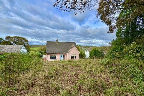 4 bed property, in School Hill / Chyvogue Lane, £800,000