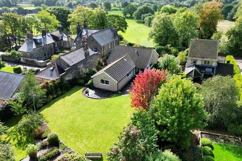 3 bed property, in Moor Road, £699,995