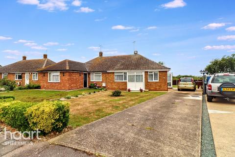 2 bed property, in Foxley Road, £285,000