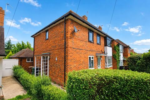 2 bed property, in West Clandon, £285,000