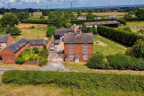 5 bed property, in High House Farm, £995,000