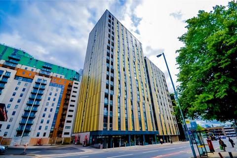 2 bed property, in Hallmark Tower, £295,000