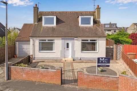 3 bed property, in 2 Roull Grove, £460,000