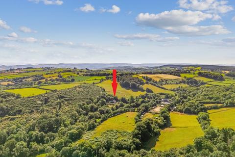 4 bed property, in Doccombe, £695,000