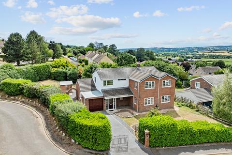 4 bed property, in Musbury, £599,995