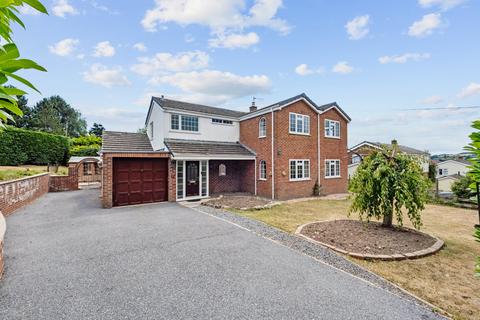 4 bed property, in Musbury, £599,995