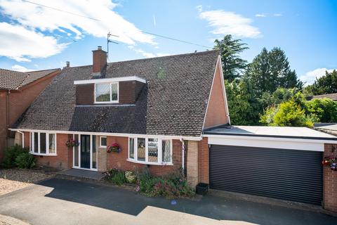 3 bed property, in Strathmore, £550,000