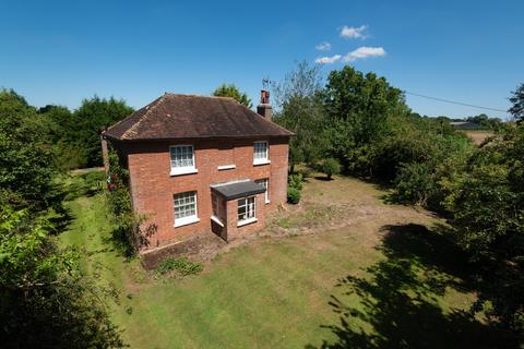 3 bed property, in Stonestile Road, £750,000