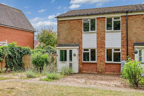 3 bed property, in Dakyn Drive, £400,000