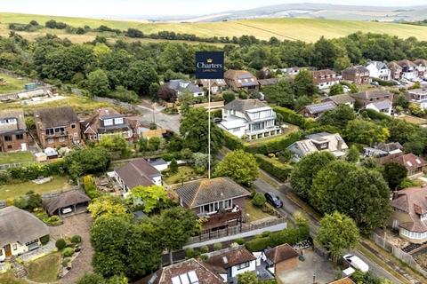 4 bed property, in Mill Road, £650,000