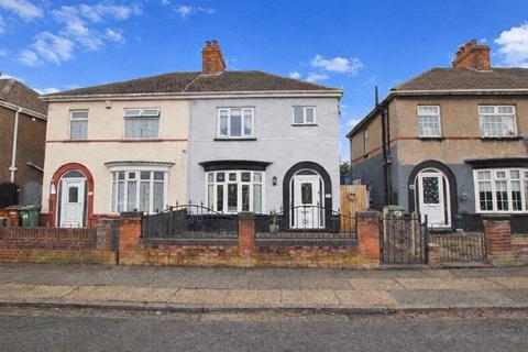 3 bed property, in Lichfield Road, £175,000