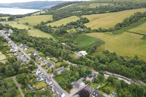 7 bed property, in Linne Dhuinn, £500,000