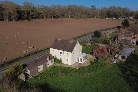 4 bed property, in Little Hereford, £350,000