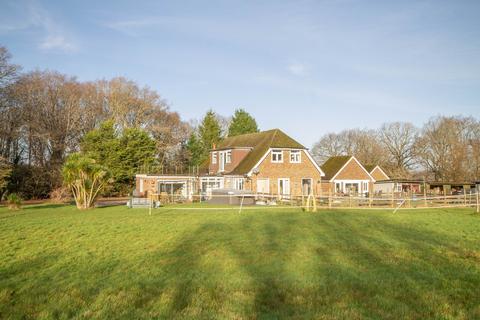 9 bed property, in South Road, £1,400,000