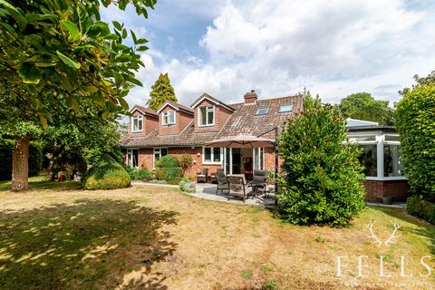 3 bed property, in Barford Lane, £800,000