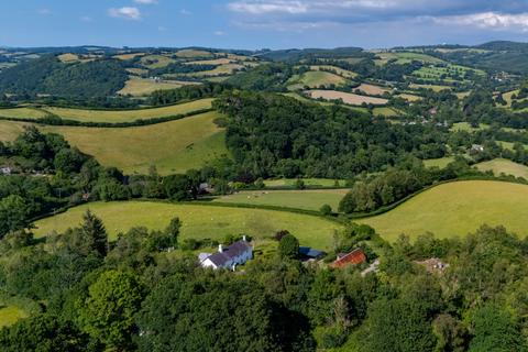 5 bed property, in Christow, £875,000