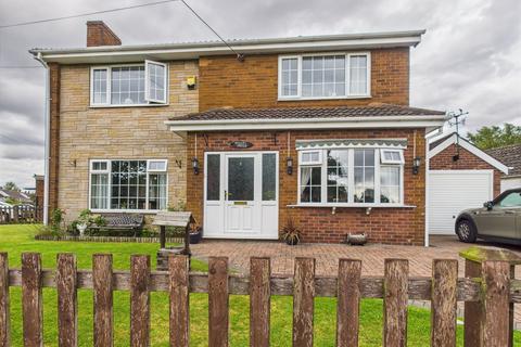 4 bed property, in Church Side, £279,995