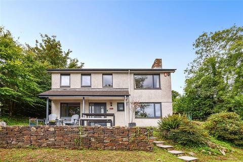 3 bed property, in Longfield Lane, £650,000