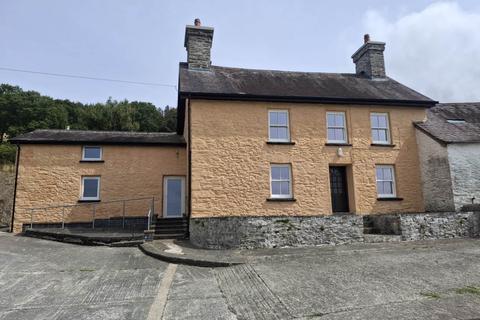 4 bed property, in Llanafan, £645,000