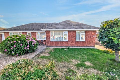 2 bed property, in Kingsthorpe Crescent, £165,450
