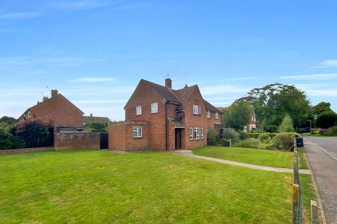 3 bed property, in Singleton Road, £350,000