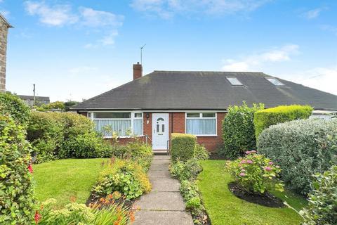 2 bed property, in Well Street, £160,000