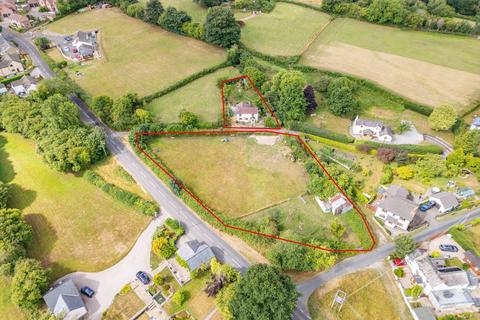 2 bed property, in Hillersland Lane, £515,000