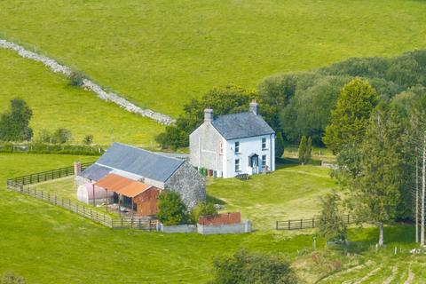 3 bed property, in Bryn Villa, £595,000