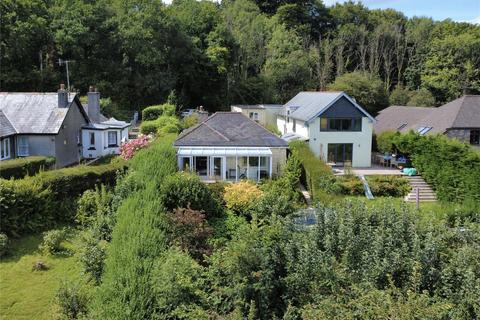 3 bed property, in Yelverton, £350,000
