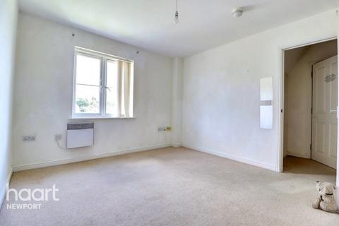 3 bed property, in Jamaica Grove, £110,000
