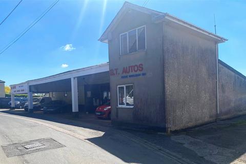 Land, in Exeter Road, £375,000