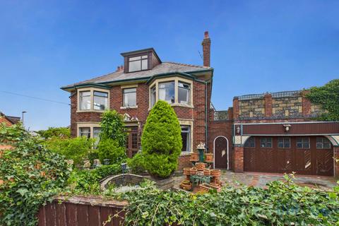 4 bed property, in Common Edge Road, £255,000