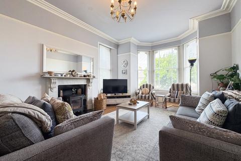 6 bed property, in Torquay Road, £525,000