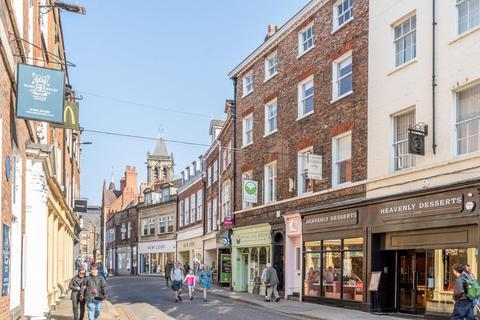 3 bed property, in Blake Street, £395,000