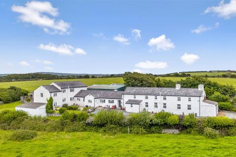 9 bed property, in Bryn Farm & Erw'r Wennol, £950,000