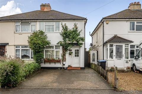 2 bed property, in Weston Avenue, £425,000