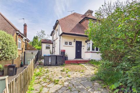 4 bed property, in Old Farleigh Road, £575,000