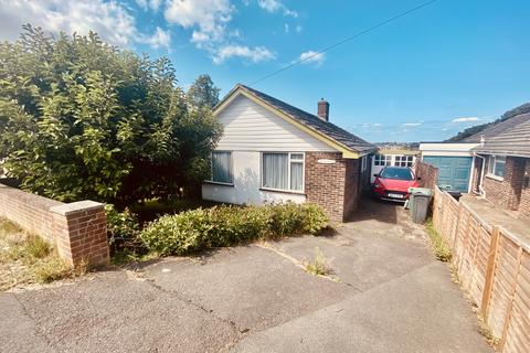 3 bed property, in Connaught Road, £310,000