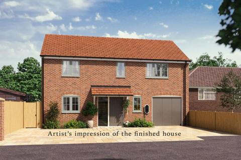 4 bed property, in Self Build Plot, £400,000