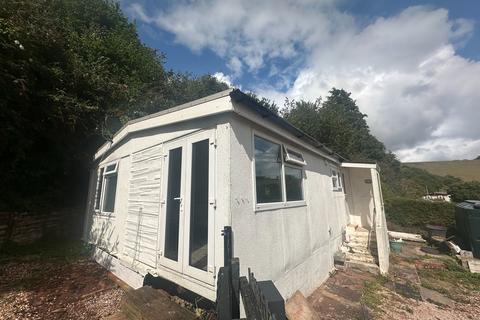 1 bed property, in Totnes Road, £60,000