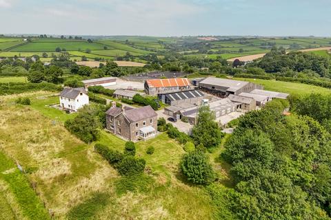 4 bed property, in Llanboidy CARMARTHENSHIRE, £995,000
