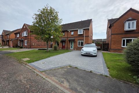 3 bed property, in Malvern Way, £150,000
