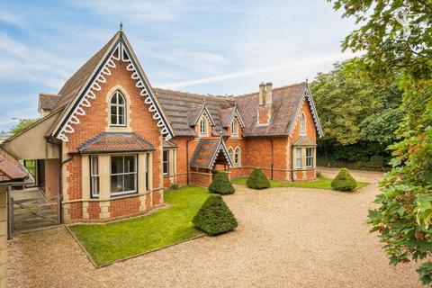 5 bed property, in Ickleton Road, £1,500,000