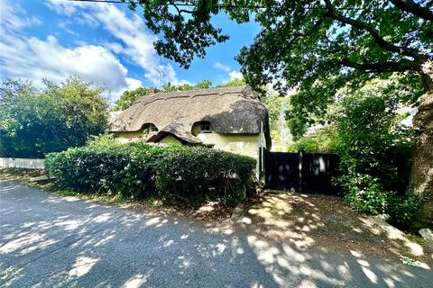 2 bed property, in Cottagers Lane, £475,000
