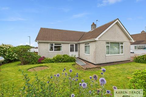 3 bed property, in Trevanion Road, £275,000