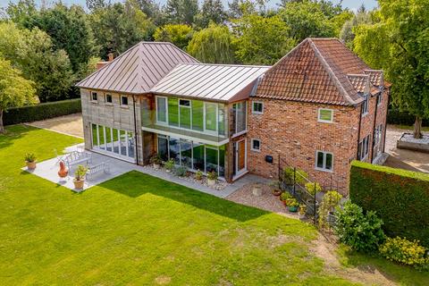 3 bed property, in Art House, £925,000