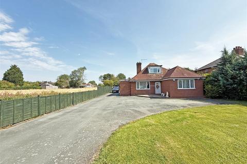 4 bed property, in Wytheford Road, £395,000