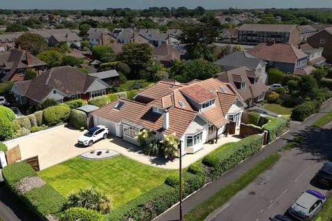 6 bed property, in Barton Court Avenue, £1,250,000