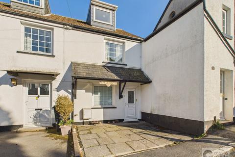 3 bed property, in Fore Street, £260,000