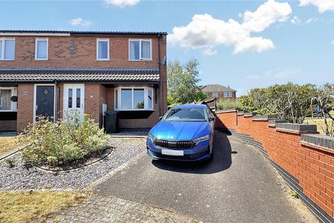 3 bed property, in Meadowsweet Close, £215,000